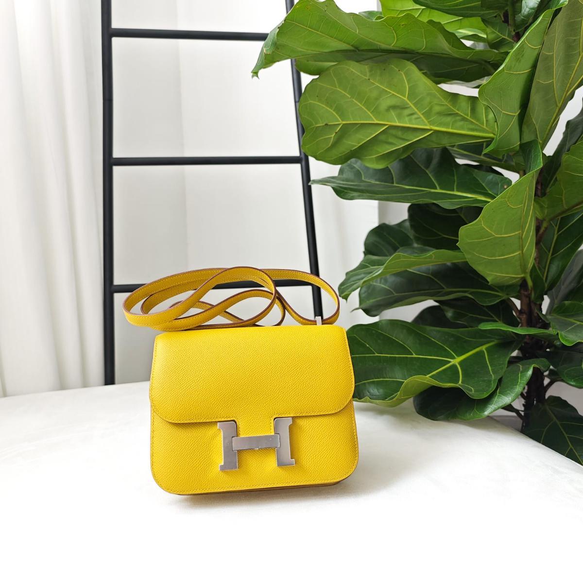 Hermes Mini Constance 19