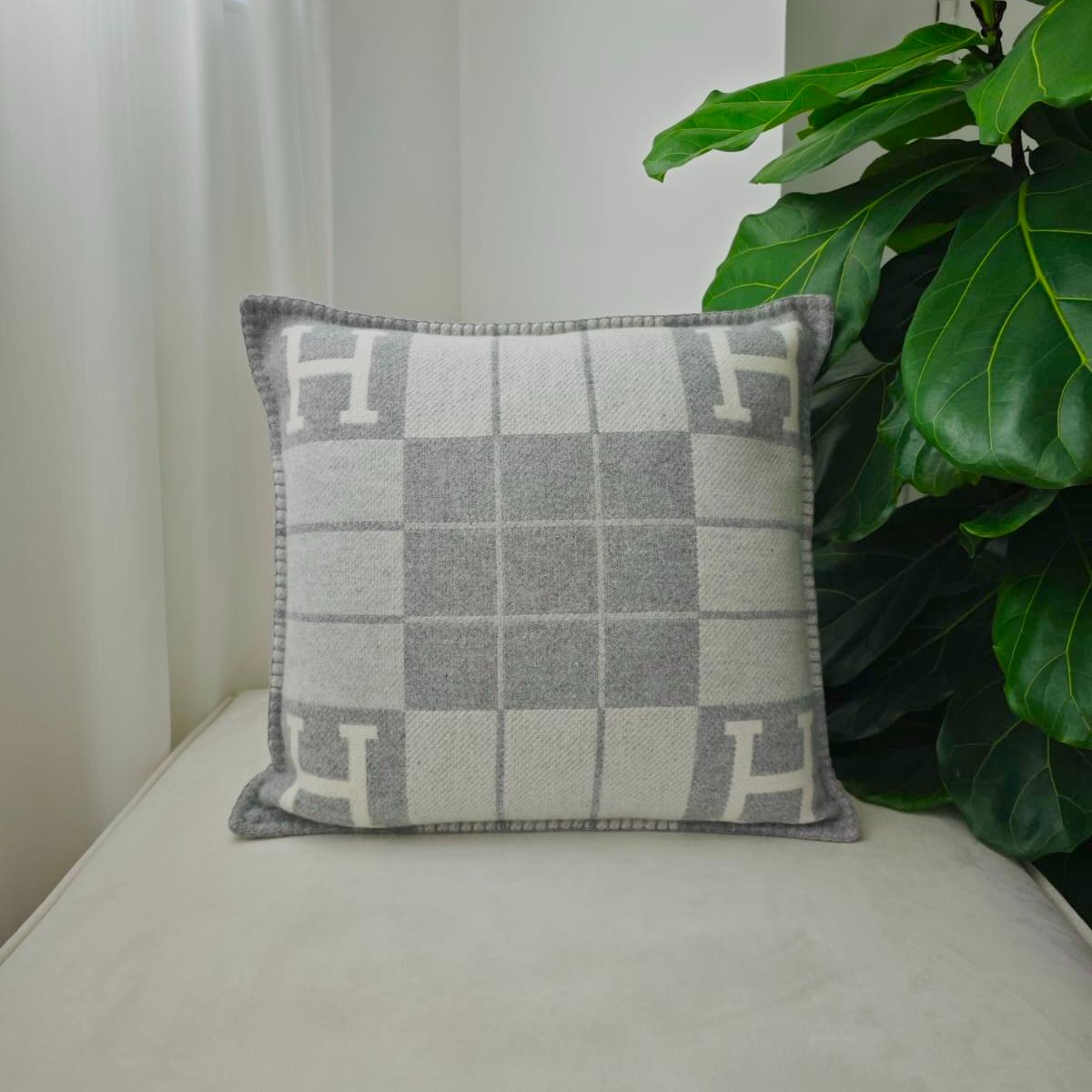 Hermes Avalon III Pillow