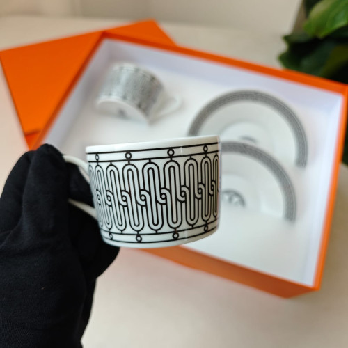 Hermes H Deco Tea Cup and Saucer